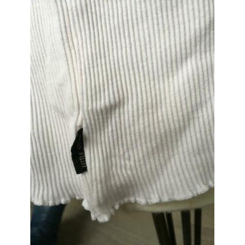 LITTLE SISTER ribbeltjes shirt wit mt 128 nette staat ZD