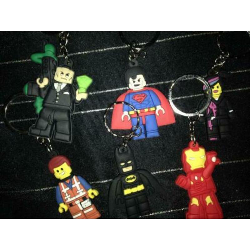 Traktatie 12x Lego sleutelhanger, lego gum +snoepje 15,00