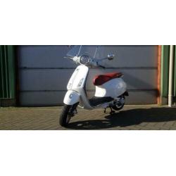 Vespa Primavera 960KM Nieuwstaat!!!