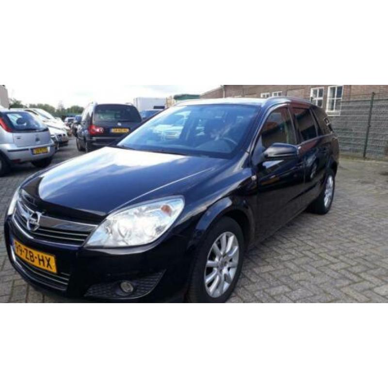 Opel Astra 1.6 16V 85KW St.wgn. 2007 Zwart met leer/navi