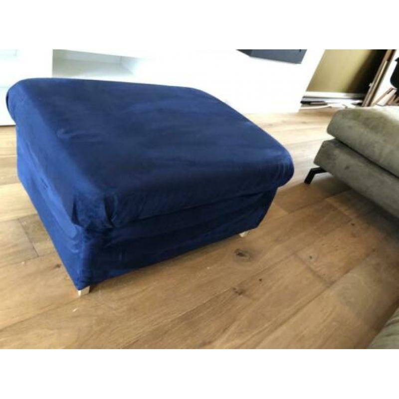 Ektorp poef bekleed met blauw suedine