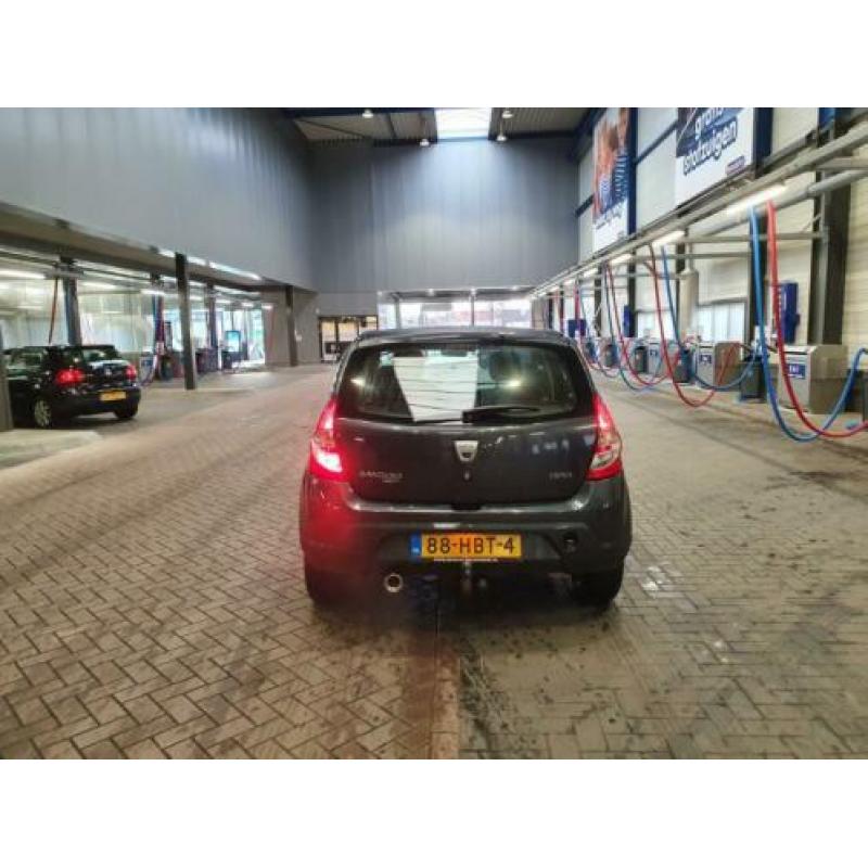 Dacia Sandero 1.6 MPI 90 2008 Grijs
