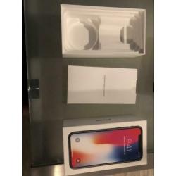 iPhone X 64gb gebarsten scherm.. zonder lader en oortjes..