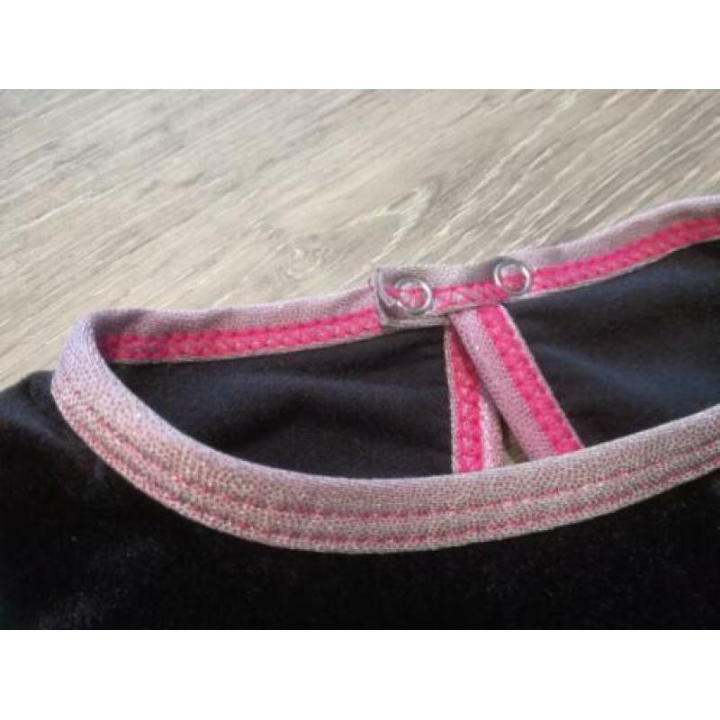 Agiva turnpakje velours zwart mt 8 128