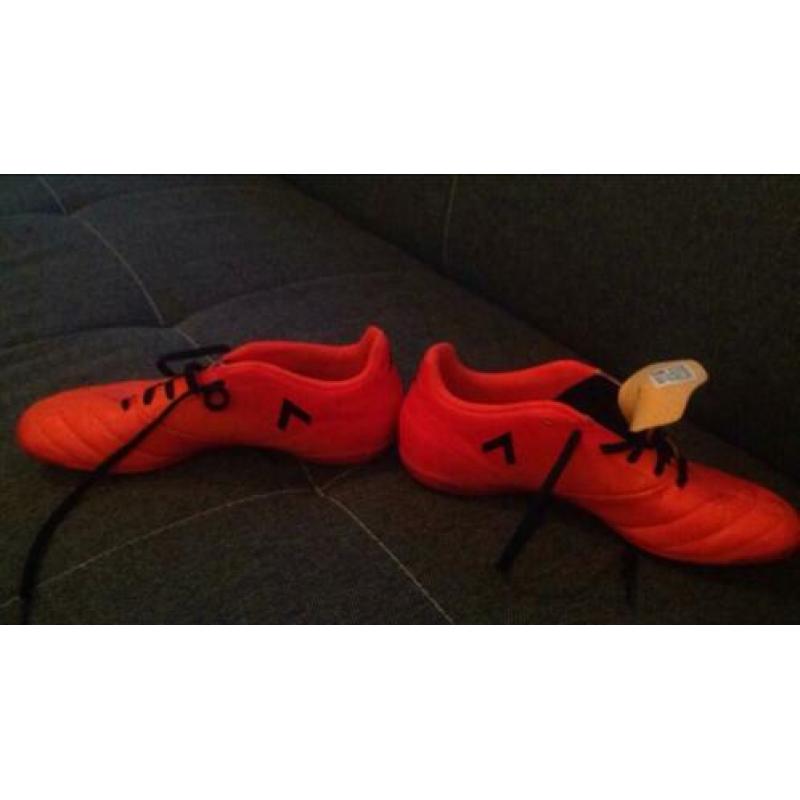 Indoor binnen zaal futsal schoenen maat 41,5