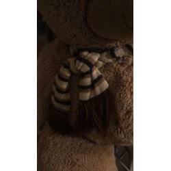 Leuke knuffelbeer 85 cm groot!