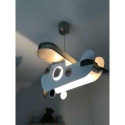 Kinderkamer: Hanglamp Vliegtuig met led op vleugels