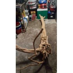 Mooie bewerkte boomstam van 180 cm