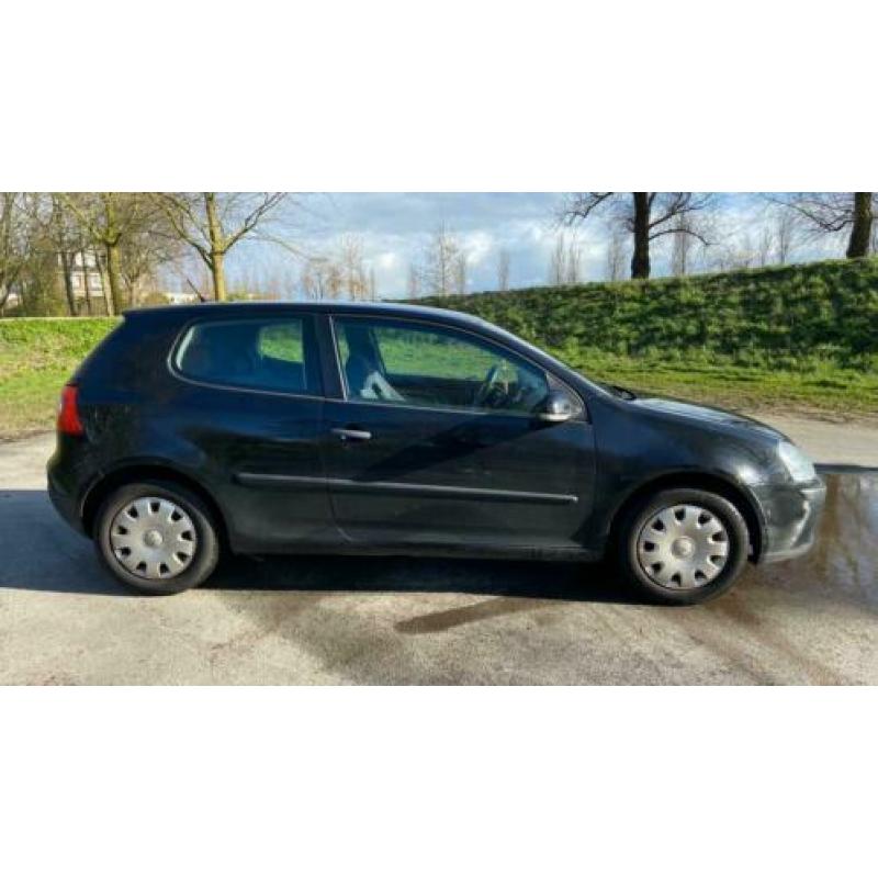 Volkswagen Golf 1.6 75KW 3D 2006 Zwart 1 jaar APK