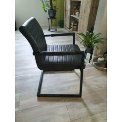 3 Eetkamer stoelen antraciet.