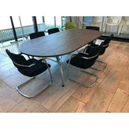 Design vergadertafel met design onderstel, Instelbaar