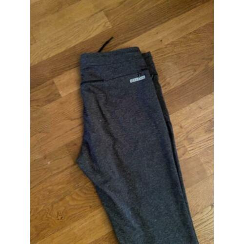Mooie trainingsbroek van Sjeng, XL