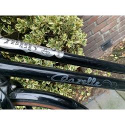 Gratis af te halen; gazelle damesfiets (slechte as)
