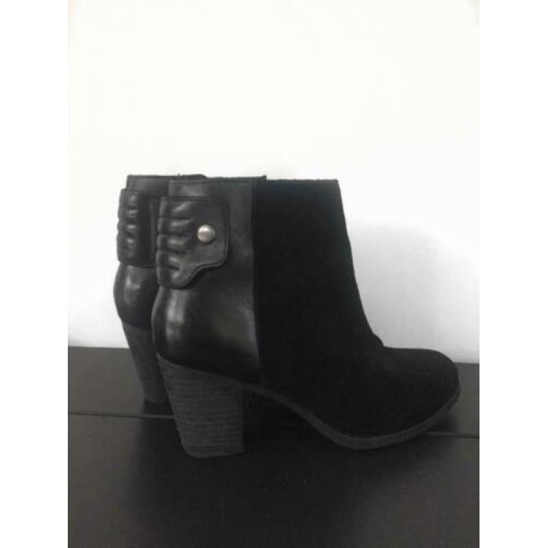 Stoere Carks laarsjes maat 39