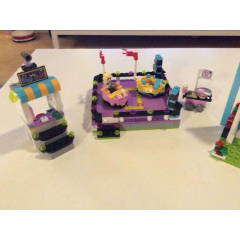 Lego Friends botsauto s pretpark