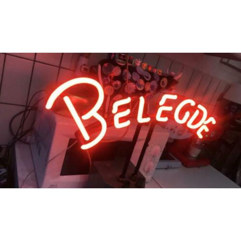 Neon reclame Belegde ..........