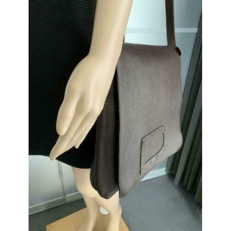E133 tas schoudertas bruin handtas damestas