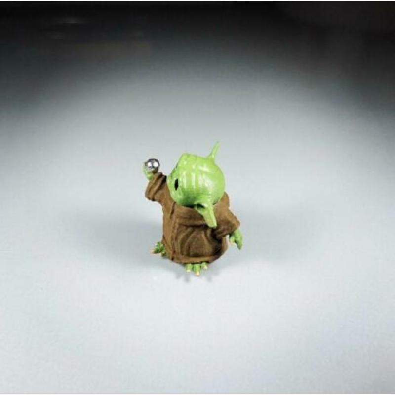 Baby Yoda with ball - Star Wars 6" Black Series compatible