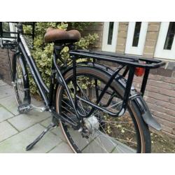 Gratis af te halen; gazelle damesfiets (slechte as)