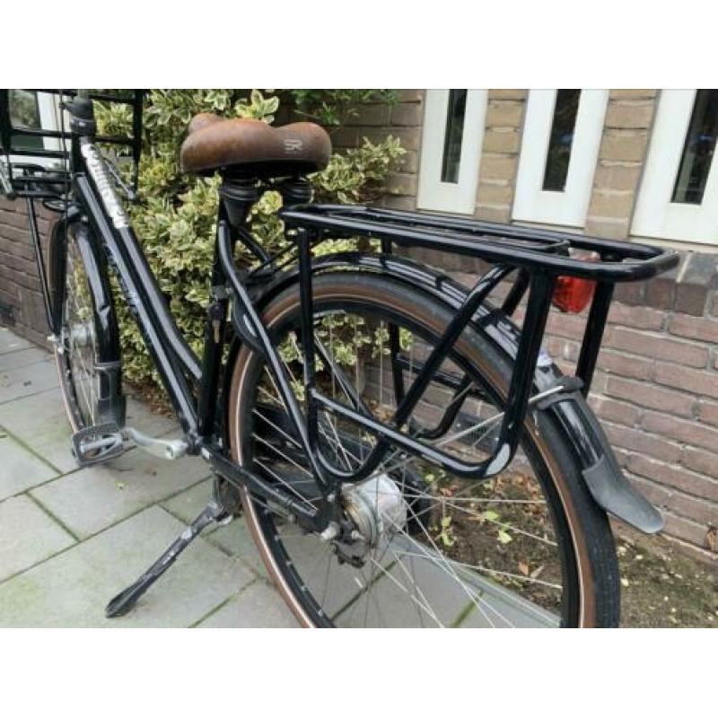 Gratis af te halen; gazelle damesfiets (slechte as)