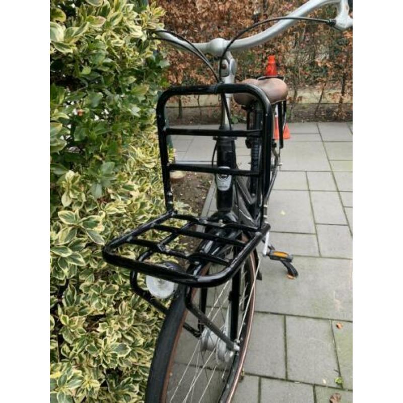 Gratis af te halen; gazelle damesfiets (slechte as)