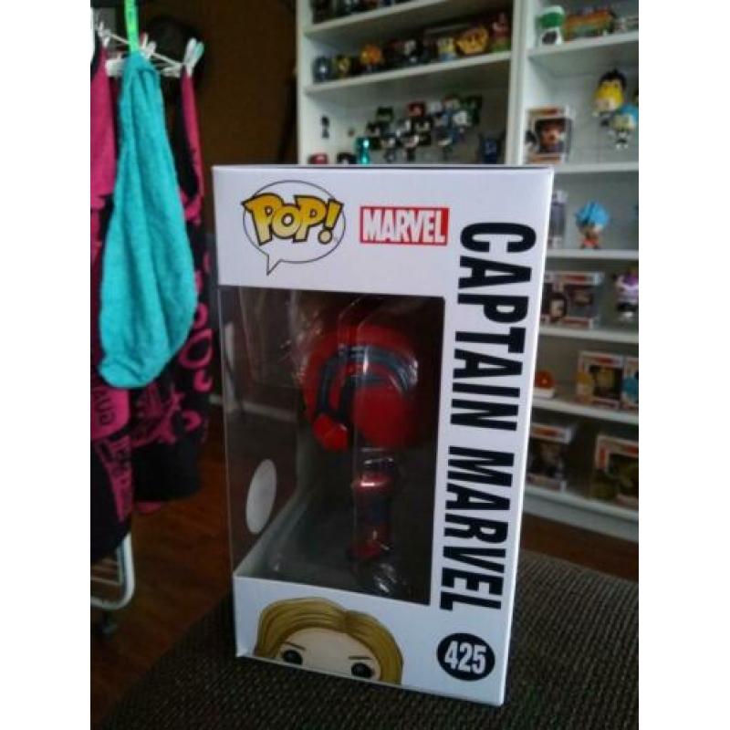 Funko pop captain Marvel chase