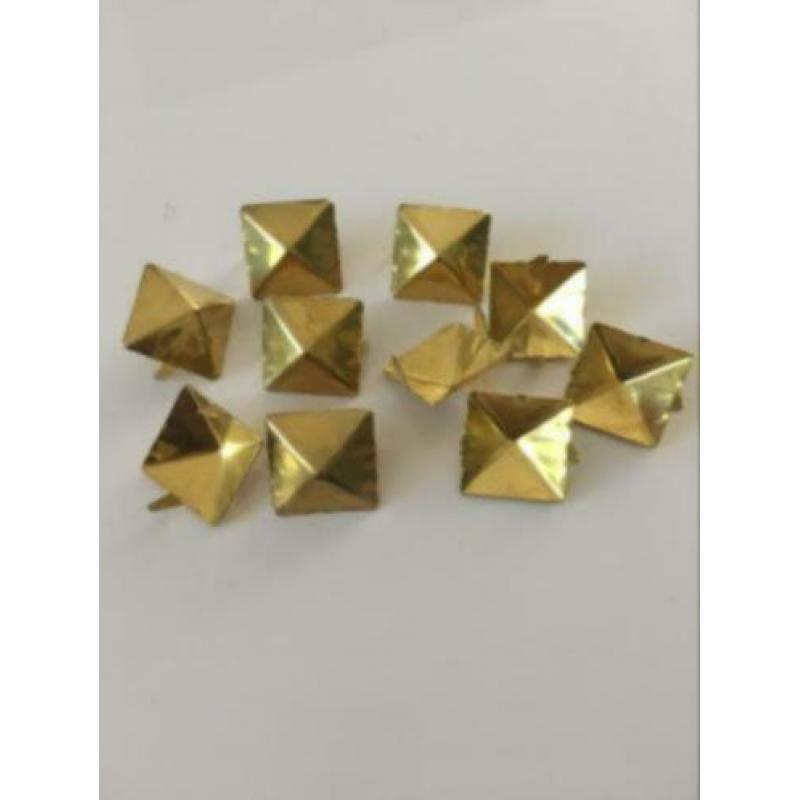 PARTIJ STUDS OM KLEDING TE VERFRAAIEN 10 stuks goudkleurig p