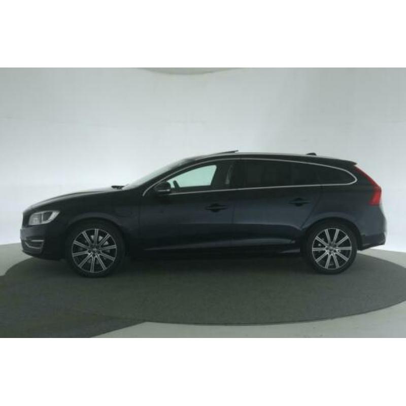 Volvo V60 D6 AWD HYBRID R-design Aut. [Schuifdak Leder] Ex B