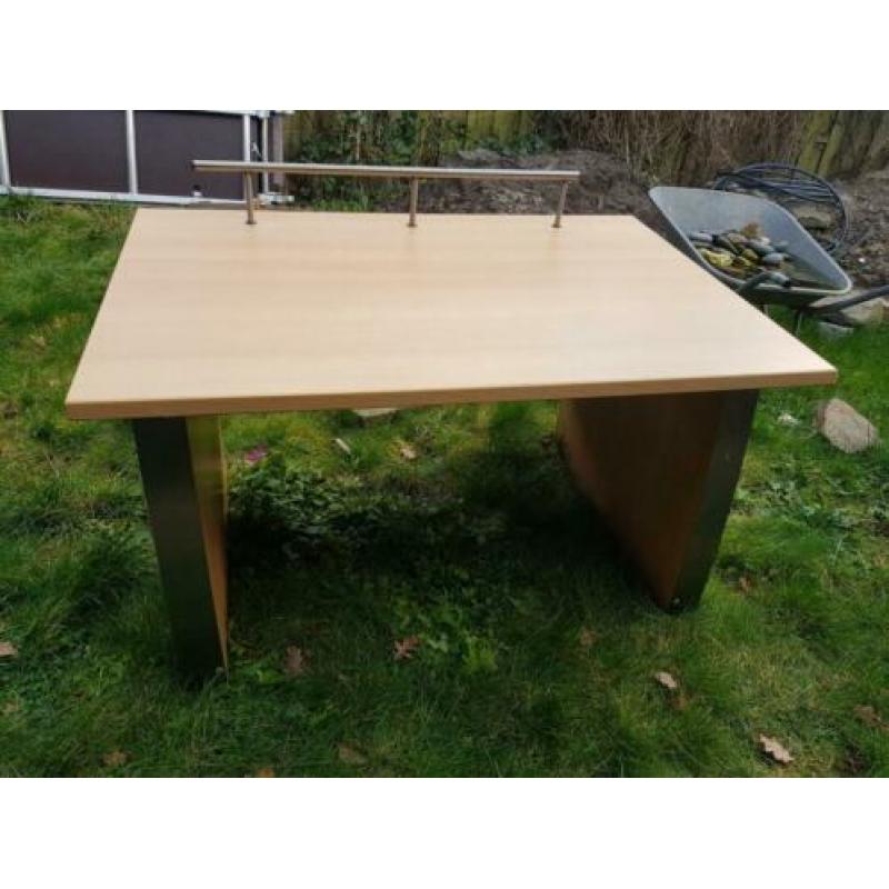 Houten bureau van zware kwaliteit en diep blad