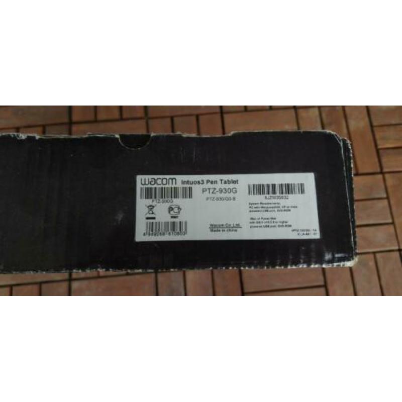 Intuos 3 tekentablet (A4) in doos incl. CD