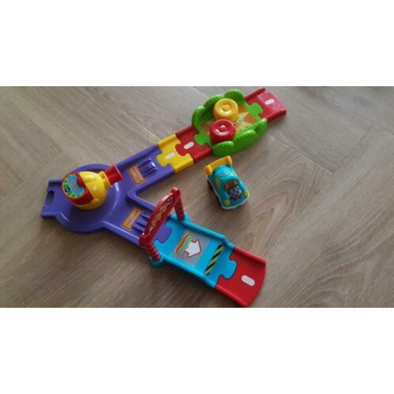 Veel Toet toet auto