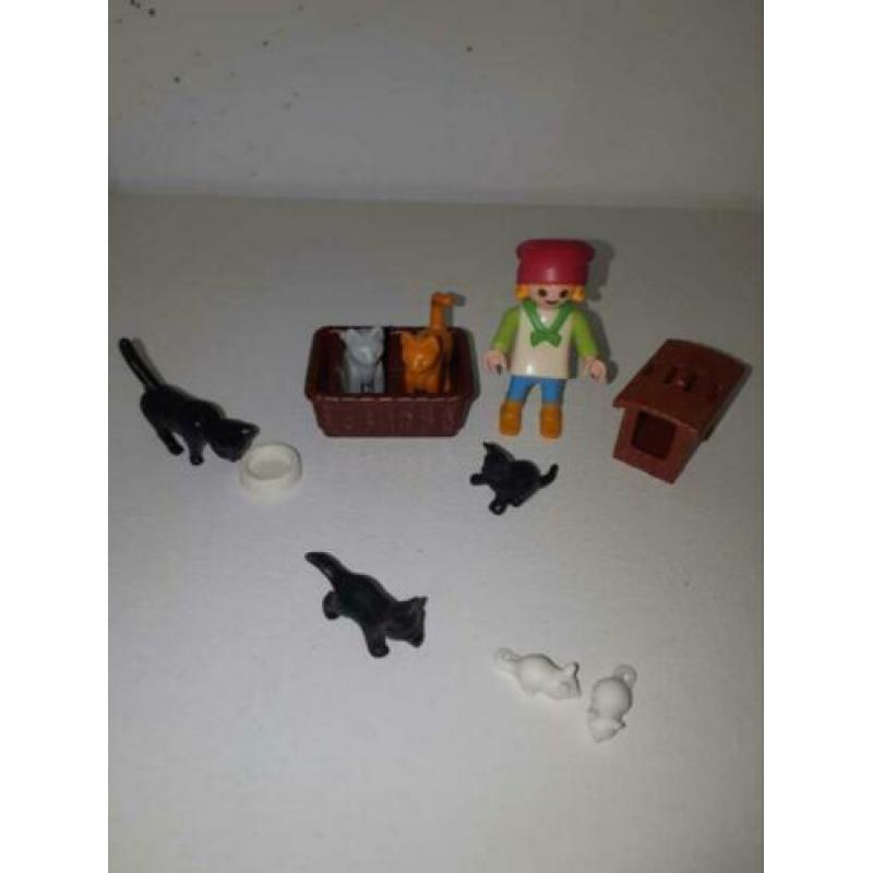 Playmobil meisje met katten ?? en kittens