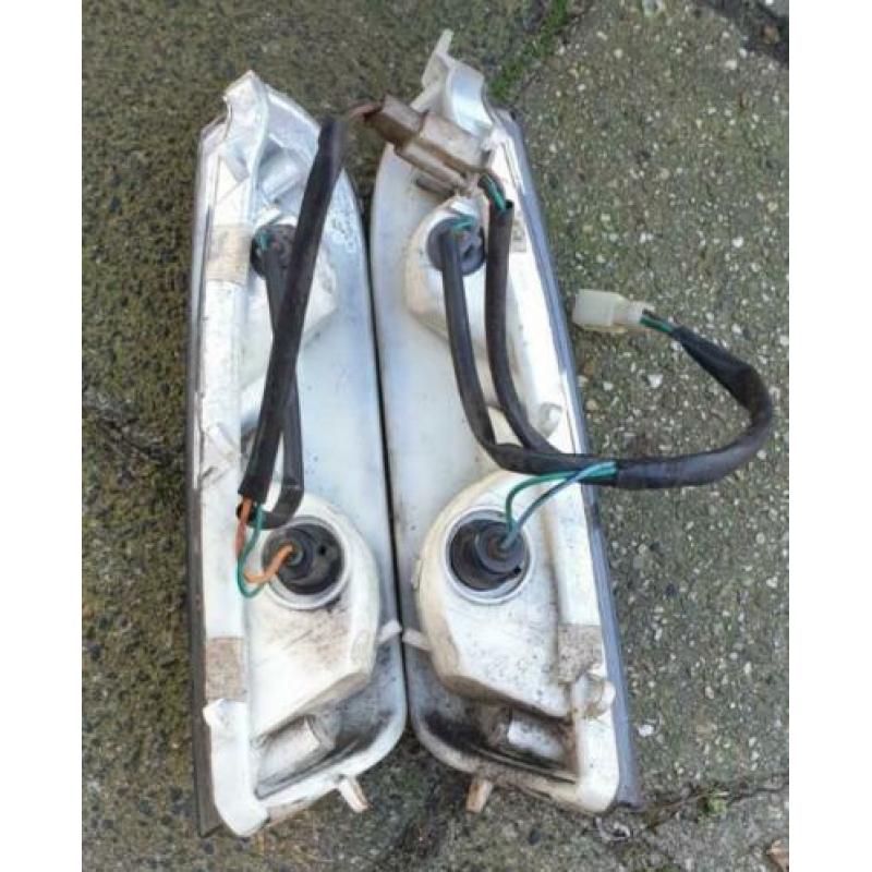 Sym Tonik knipperlichten,stuur,tank,voor spatbord.