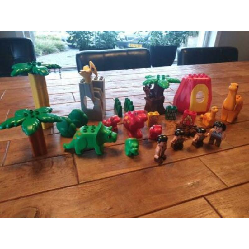 Duplo dinosaurussen, poppetjes oertijd etc
