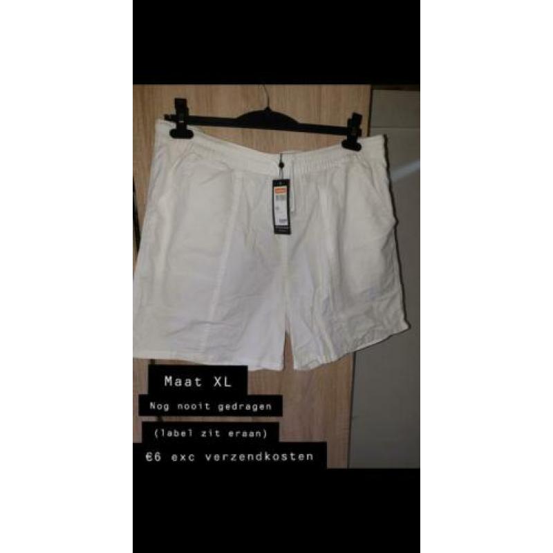 Kleding te koop per stuk of allemaal in één keer