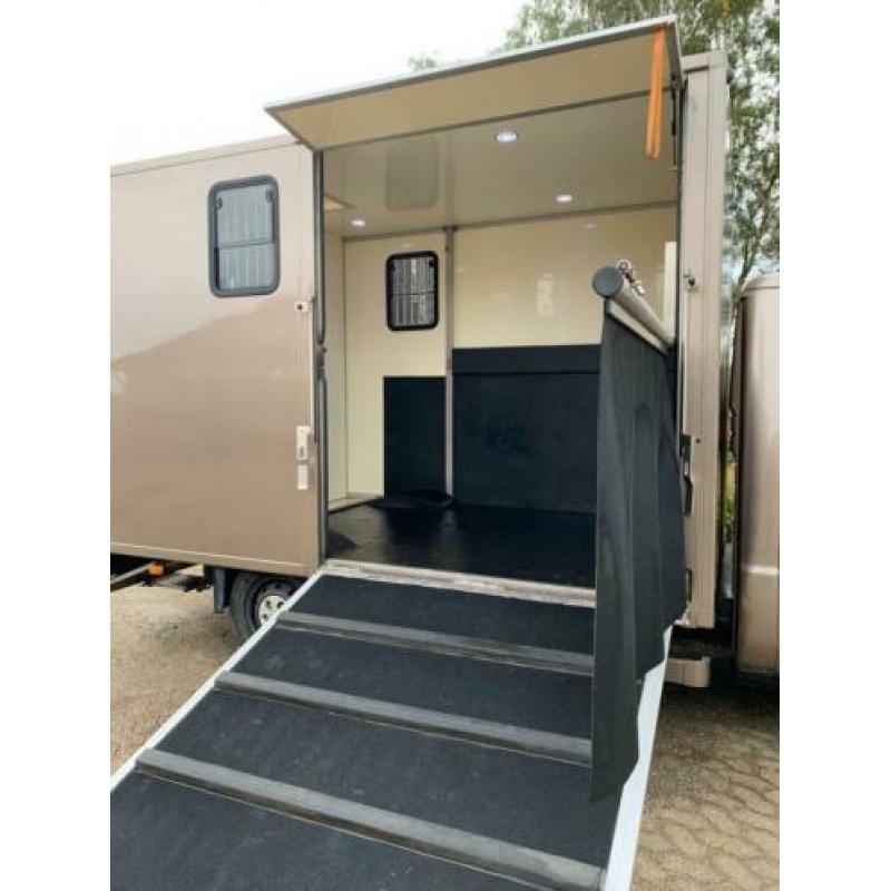Peugeot Boxer 350 L TDdi 2.5 Paardenwagen, nieuwe opbouw, 2