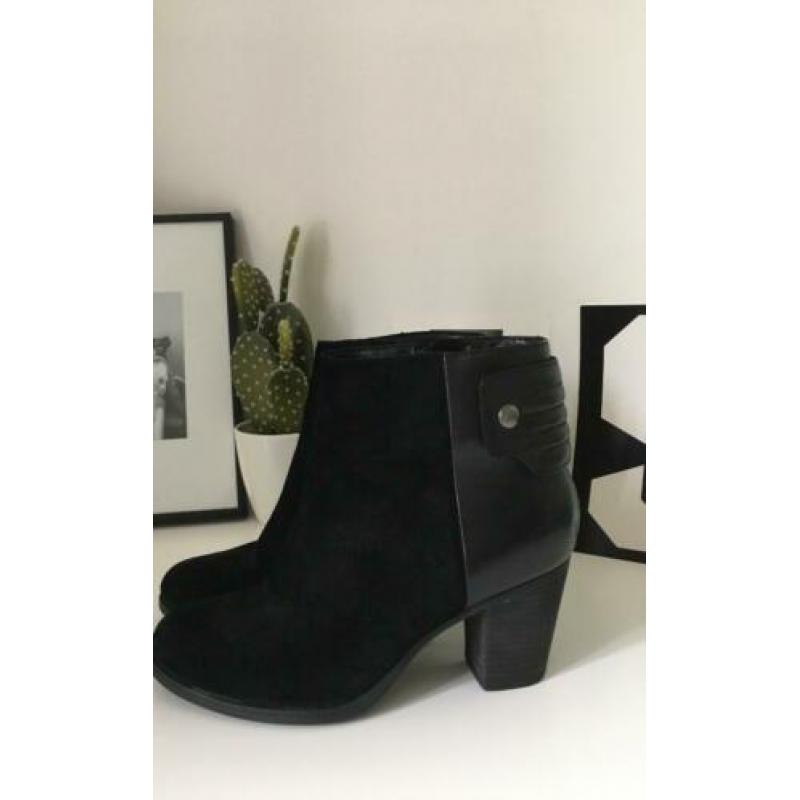 Stoere Carks laarsjes maat 39