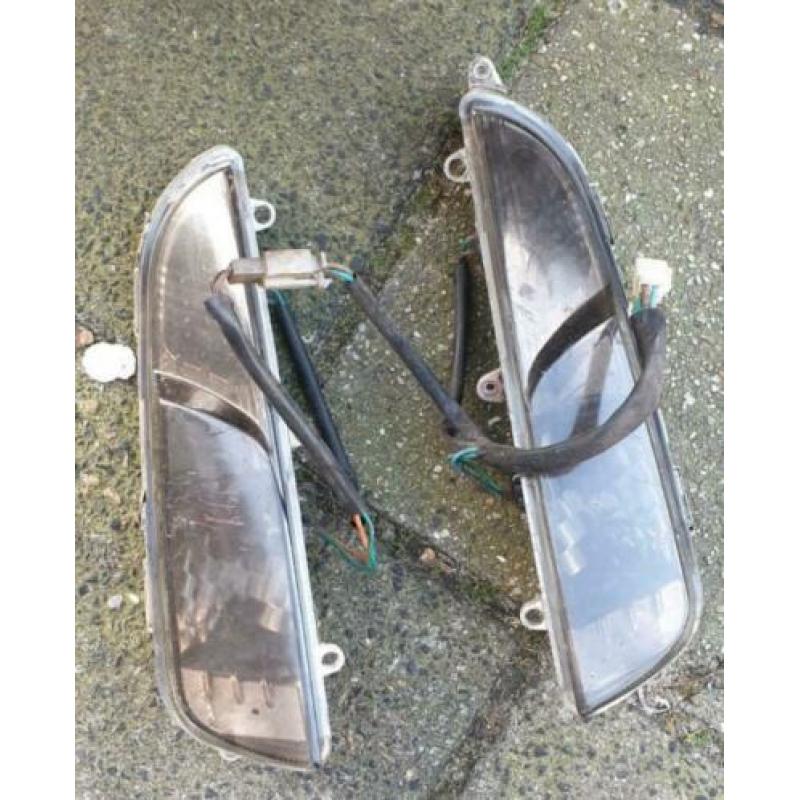 Sym Tonik knipperlichten,stuur,tank,voor spatbord.