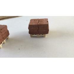 Pallets met stenen schaal 1:50