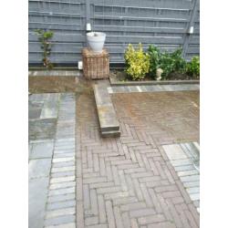natuurstenen opsluitbanden hardsteen 2 stuks over