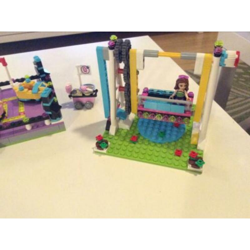 Lego Friends botsauto s pretpark