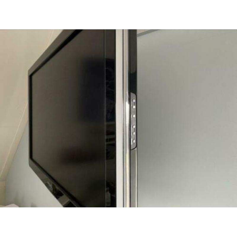 Philips ambilight lcd tv 42 inch