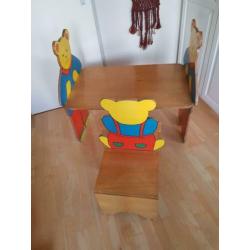 kindertafeltje en stoeltje