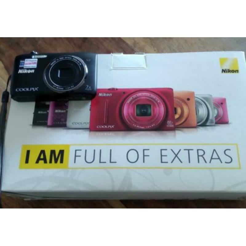Camera Coolpix S3500