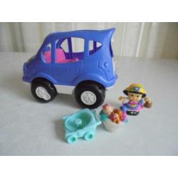 Busje met geluid en moeder en kind little people