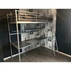 Hoogslaper met bureau en boekenplank grijs