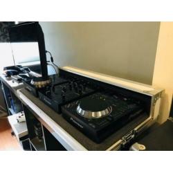 Zeer nette CDJ-350 2x en DJM-350 met extra’s!
