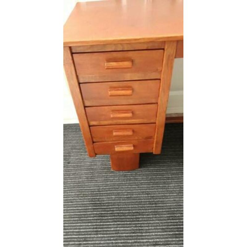 Oud kinderbureau. Jaren 50
