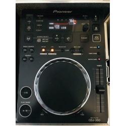 Zeer nette CDJ-350 2x en DJM-350 met extra’s!