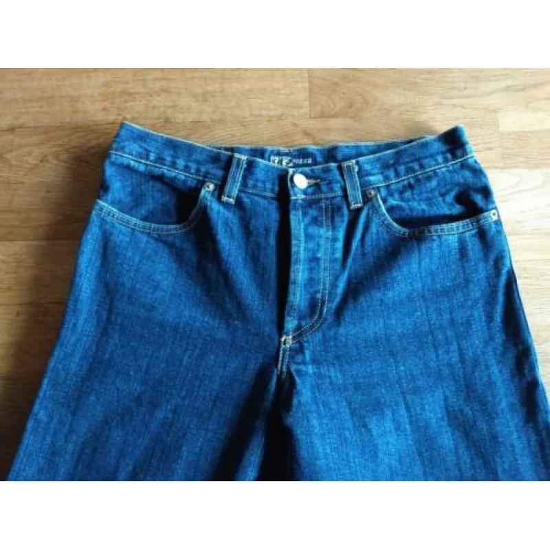 Indian rosé jeans